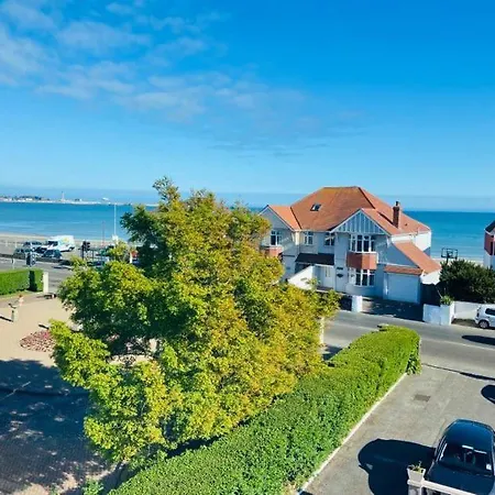 Seawold Guest house 3*